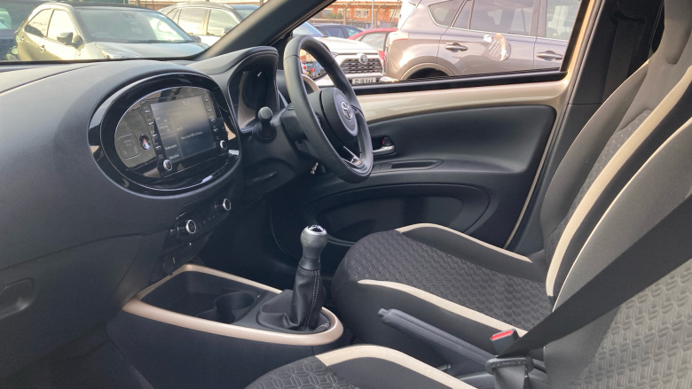 Toyota Aygo X 1.0 VVT-i Edge 5dr Petrol Hatchback